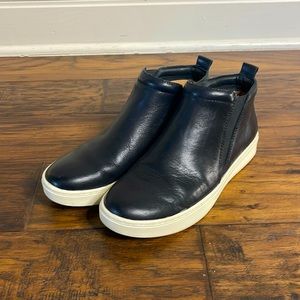 Sofft Britton II Women's High Topped Shoe, Size 7